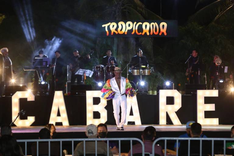 Obed Ibarra y Scarleth Valenzuela son los primeros soberanos de Carnaval de Mazatlán 2022