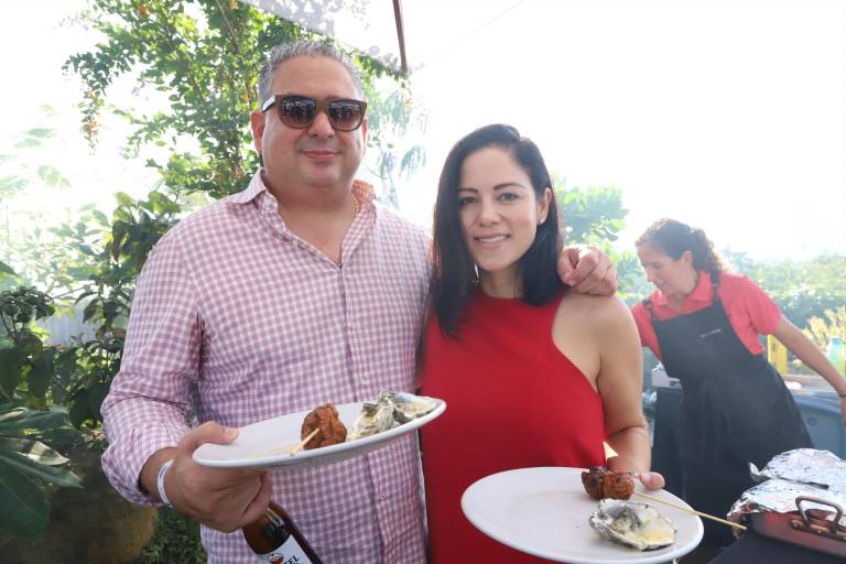 Asisten a comida en pro del Centro de Readaptación Social