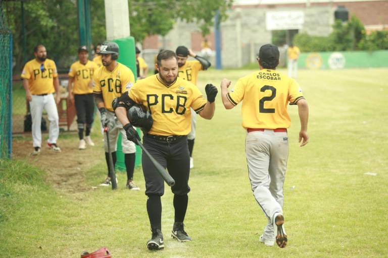 Pollería Catalina acaricia título de Beisbol 35 Años y Más, en Muralla