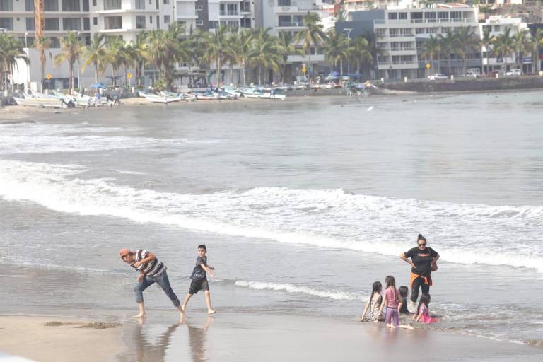 Registra Mazatlán 7 decesos y 99 nuevos casos de Covid-19