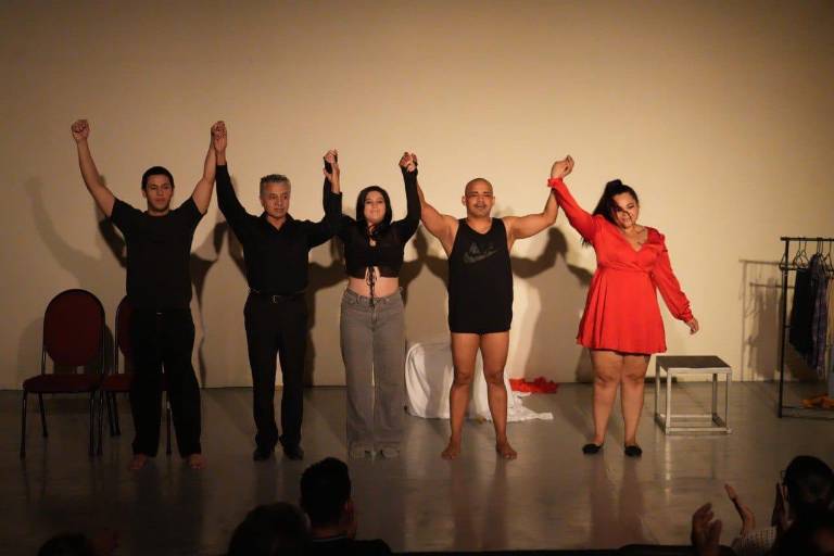 Rinde Sin Etiquetas homenaje al dramaturgo José Cuevas