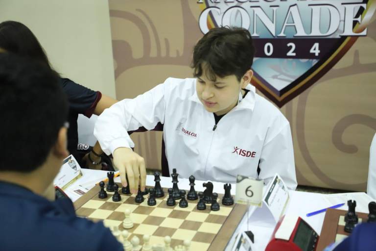 Francisco Paredes da plata a Sinaloa en ajedrez de los Nacionales Conade