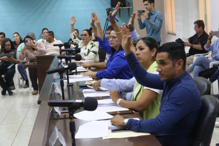 Aprueba Cabildo crear comisión para inspeccionar los Acuarios de Mazatlán
