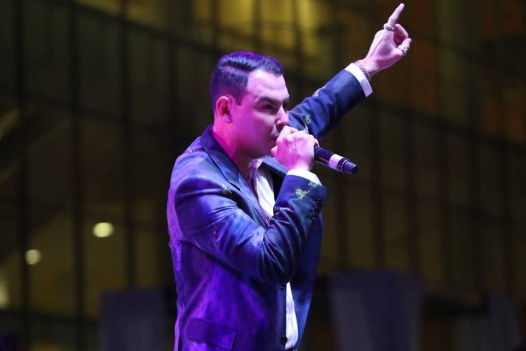 Reúne El Yaki a sus amigos del regional mexicano