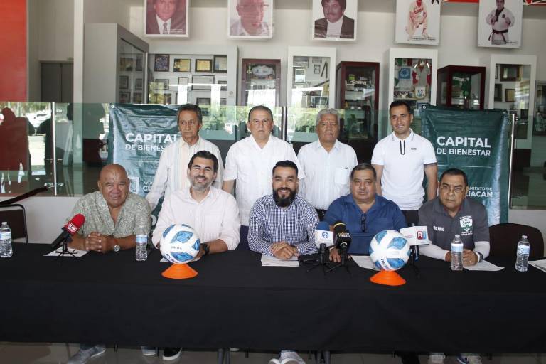 Anuncian Primer Campeonato Nacional de Futbol Veteranos mayores de 55 años