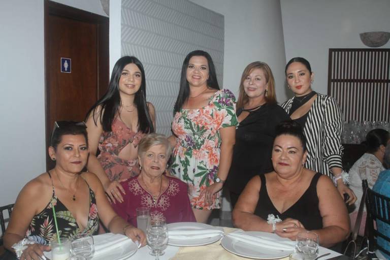 Maggie Fernández disfruta de su última despedida de soltera