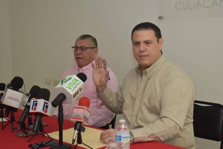 Señala Ramiro Garza que Sergio Mario Arredondo renunció al PRI por un cargo en Gobierno o la UAS