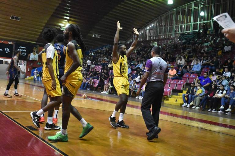Caballeros de Culiacán despide al coach Bernardo Fitz-González
