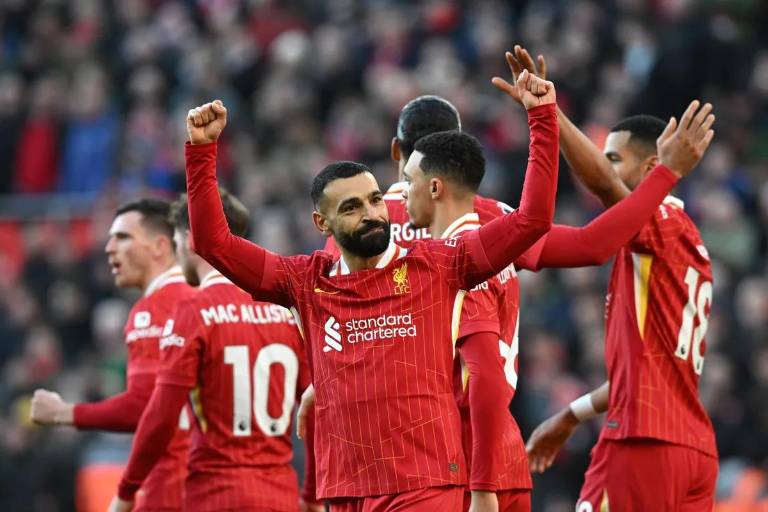 Liverpool sigue firme rumbo al título de la Premier League con goleada al Ipswich