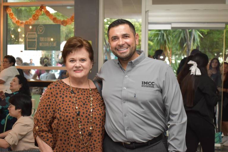 Vibra el público con el espectáculo ‘Sinaloa, tierra fértil de danzantes’