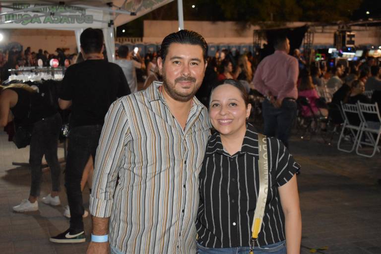 Disfrutan sinaloenses del concierto del adiós de OV7