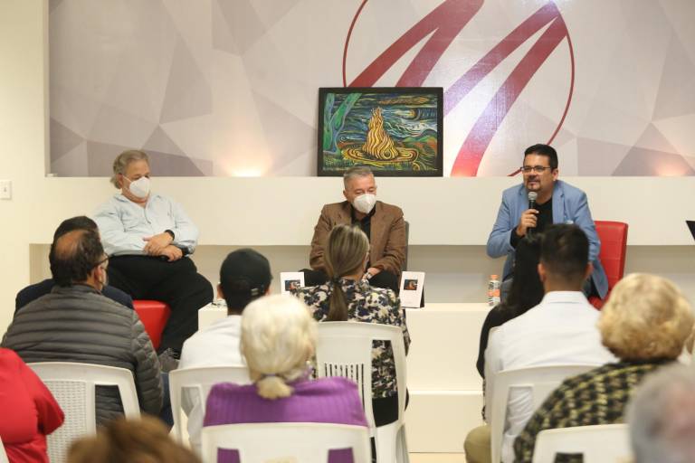 El libro ‘Poesía cruda’ es presentado por Marco Antonio Tirado