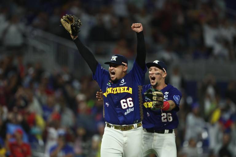¡Ángel Padrón lanza segundo sin hit ni carrera en historia de Serie del Caribe!