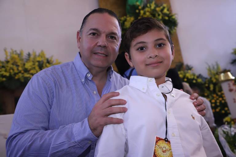 Confirman 54 niños su fe en Cristo