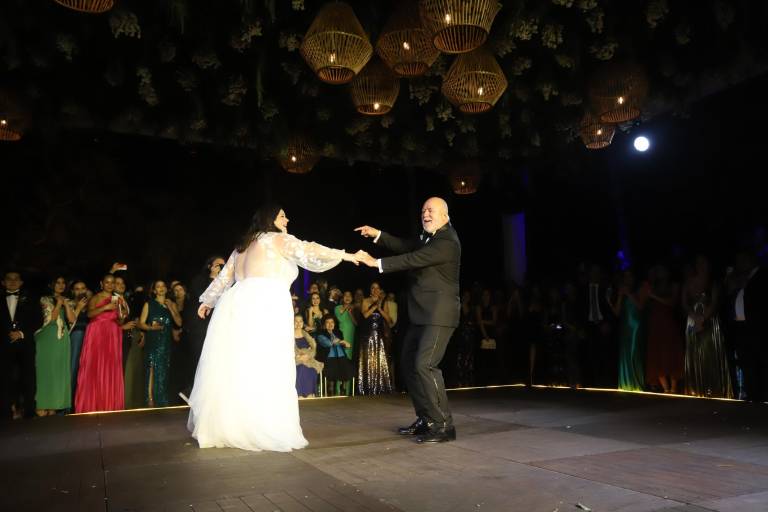 Celebran María Fernanda Clouthier y Guillermo Tejeda su unión en el Jardín Botánico