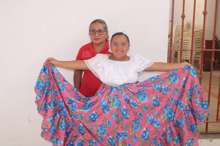 María Verónica afirma que de la mano de su hija Estefanía aprendió sobre el síndrome de Down