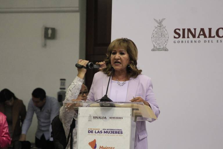 Reconocen a 46 mujeres sinaloenses por su contribución y legado a la sociedad