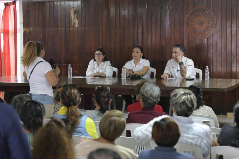 Piden mujeres empacadoras de Mazatlán que les reconozcan sus derechos laborales