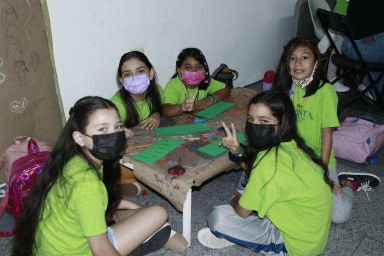 Viven divertidas vacaciones de verano en el MIA