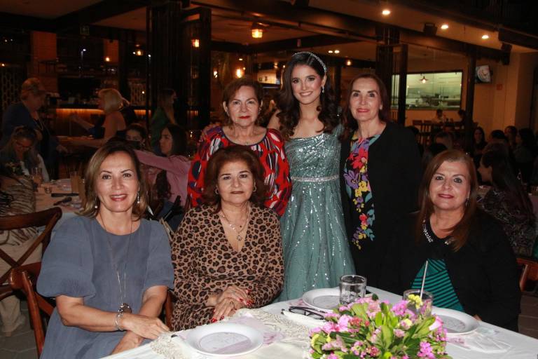 Karla Fernanda, camino al altar