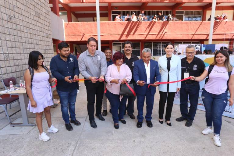 Inauguran el concurso de ciencia y tecnología PM Pacífico