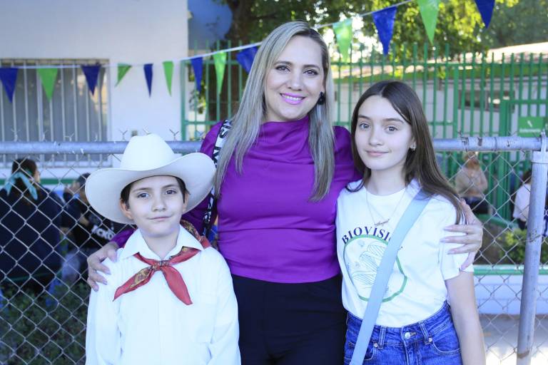 Participan papás, alumnos y maestros en la ExpoSenda