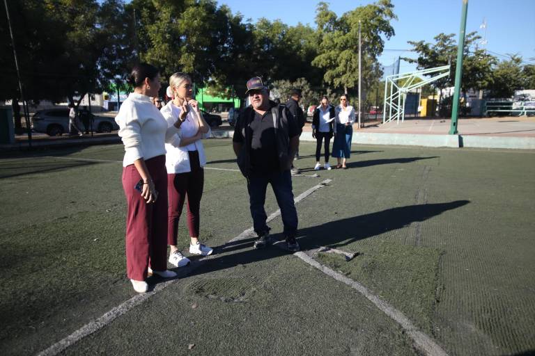 Arrancan trabajos de rehabilitación de campo de futbol 7 en Pradera Dorada II