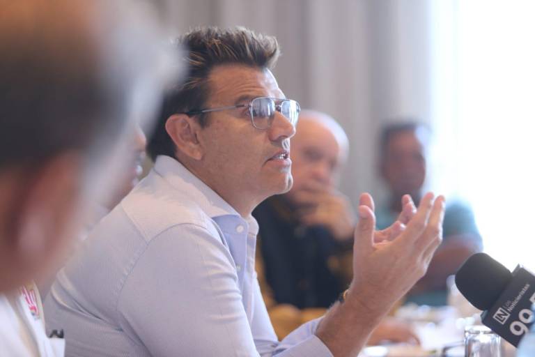 Urge Amado Guzmán a atender los problemas sociales de México, incluyendo la pobreza desmedida