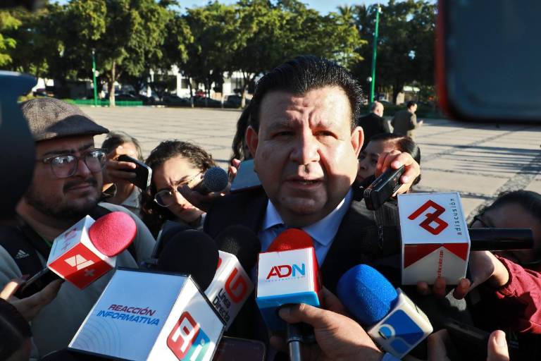 Estoy trabajando bien, dice Secretario de Obras de Sinaloa ante denuncia de opacidad