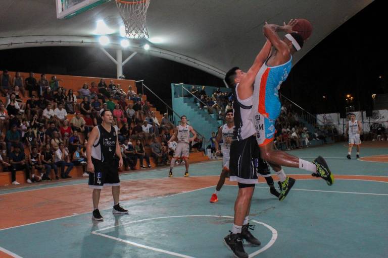 Delfines de Mazatlán pierde invicto en casa ante Reyes de Durango