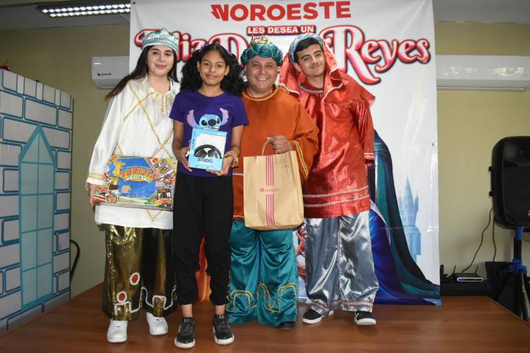 Llenan de alegría los Reyes Magos a hijos de las integrantes de Sabuesos Guerreras