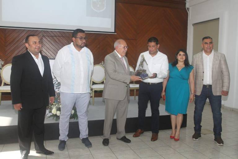 Se hermanan Mazatlán y Ecatepec de Morelos