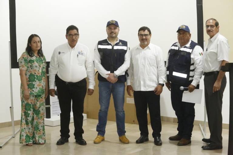 Celebran con un desayuno su día los ingenieros de Mazatlán