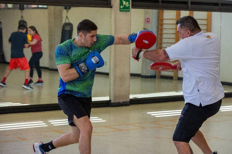 Marco Verde y pugilistas mexicanos se adaptan al estilo olímpico rumbo a París 2024