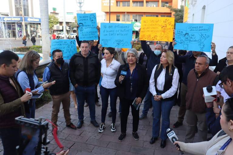 Se manifiesta PAN Sinaloa contra administración de Gámez Mendívil, en Culiacán