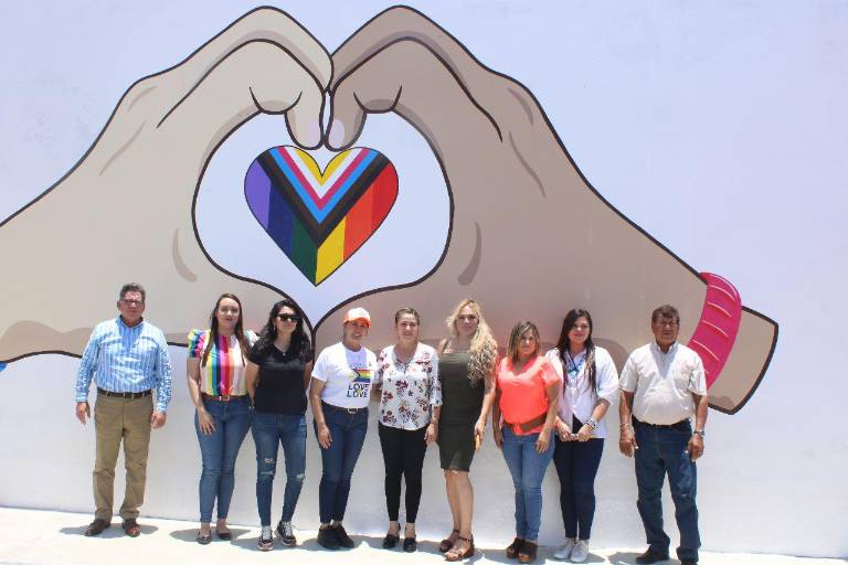 Inauguran muro de la inclusión en Palacio Municipal de Escuinapa