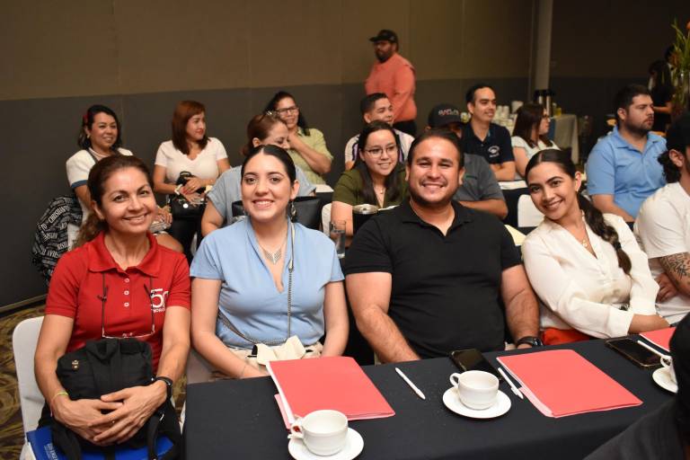Aprenden a ser mejores empresarios y vendedores con Mauricio Benoist