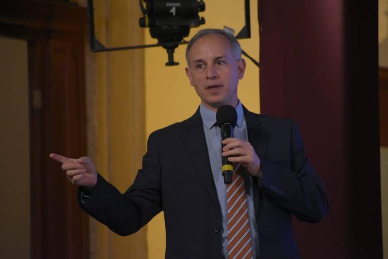 Anuncia Gatell vacunación contra Covid-19 para adultos mayores en octubre