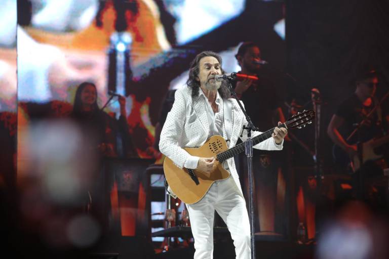 Marco Antonio Solís ‘El Buki’ conquista tierras mazatlecas