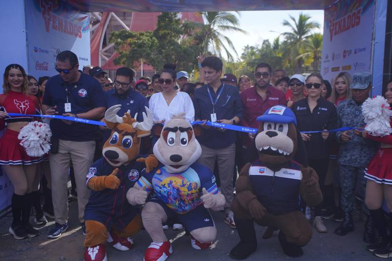 Inauguran Expo Deportiva Maratón Mazatlán 2025