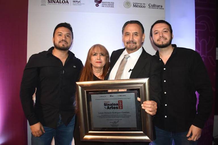 Reconocen trayectoria del artista sinaloense Lázaro Fernando Rodríguez