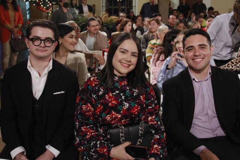 Reconoce la Escuela Libre de Derecho de Sinaloa a sus mejores estudiantes