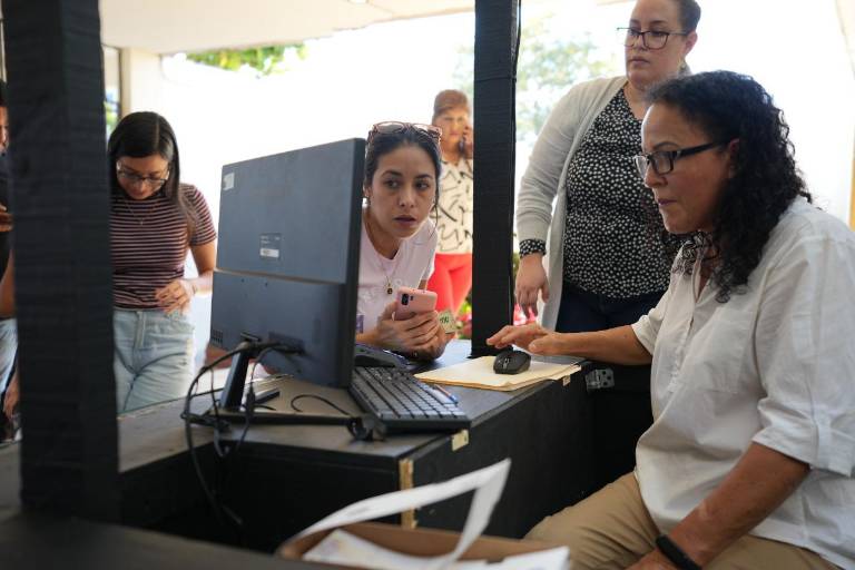 Realiza Cultura Mazatlán venta nocturna en boletos para coronaciones