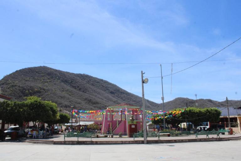 Aspirante a síndico de Chametla llama al Ayuntamiento a dejar elegir a la gente a quien estará al frente de las comunidades