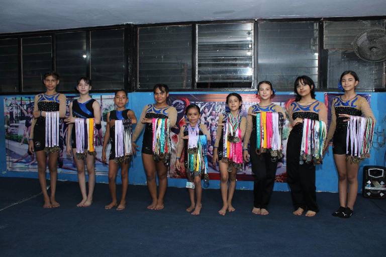 Atletas de Escuinapa destacan en la Copa DG de gimnasia en Culiacán