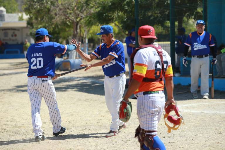 Casita del Plomero ‘explota’ su ofensiva en Beisbol del Chololos