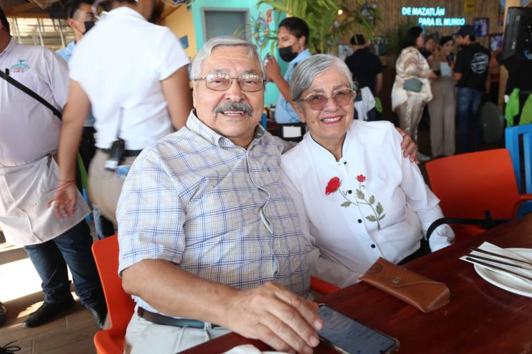 Se inaugura El Muchacho Alegre en la Zona Dorada de Mazatlán