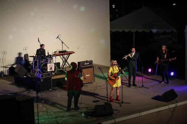 Entusiasman con pop, indie y folk en el Bitache QueenDom III