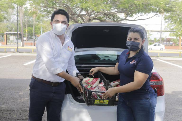 Se unen a Un día para compartir del Banco de Alimentos de Culiacán