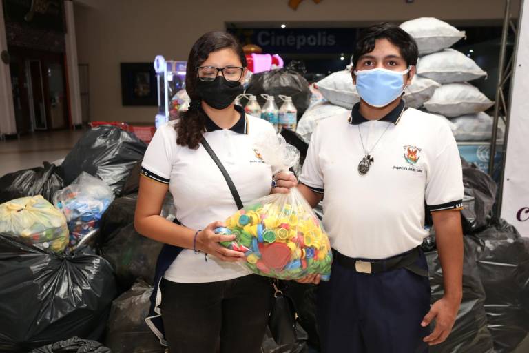 Mazatlecos demuestran su solidaridad en el Tapatón 2022